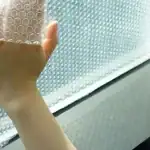 kak-da-izolirame-prozortsite-s-folio-evtin-i-lesen-trik.webp.webp