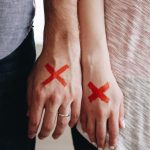 "Червени знамена" в началото на връзката: какви сигнали не бива