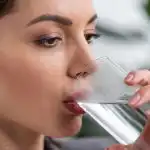 Четирима лекари бяха попитани дали горещата вода помага за отслабване