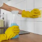 Фугите на плочките ще останат чисти за дълго време: Поддържането на чистотата им със свещ може да ви помогне да ги запазите чисти. fugite-na-plochkite-shte-ostanat-chisti-za-dalgo-vreme-poddarzhaneto.jpg