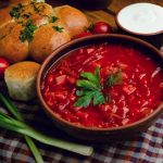 Въпреки че е без месо, но е много вкусно: варя богат постен борш в продължение на 30 минути. Въпреки че е без месо, но е много вкусно: варя