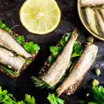 Редовната консумация на сардини може да подобри здравето на кожата